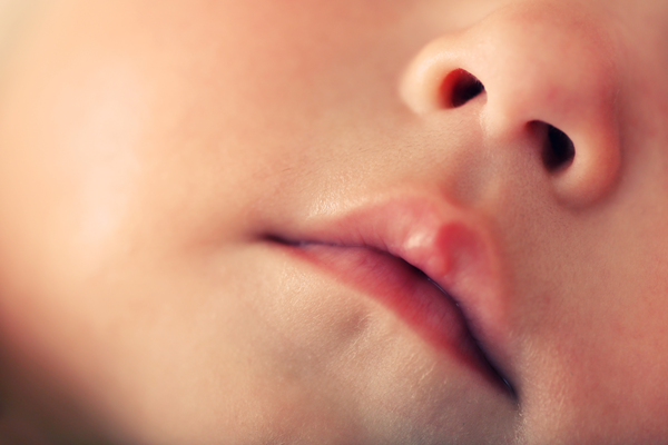 赤ちゃんの鼻が低いのはなぜ これから鼻高くなるのかな そんな疑問にお答えします Be A Mother Part 3