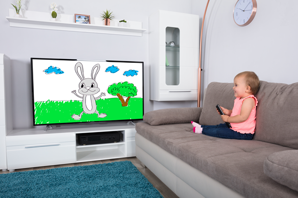 赤ちゃんのテレビはいつから見せていいの 近くで見る影響と対策は Be A Mother Part 2